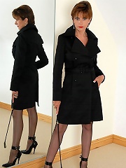 Lady sonia in nylons